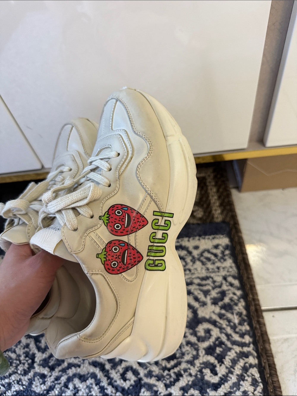 Gucci Kids Cream Leather Sneakers with Red Strawberry Motif